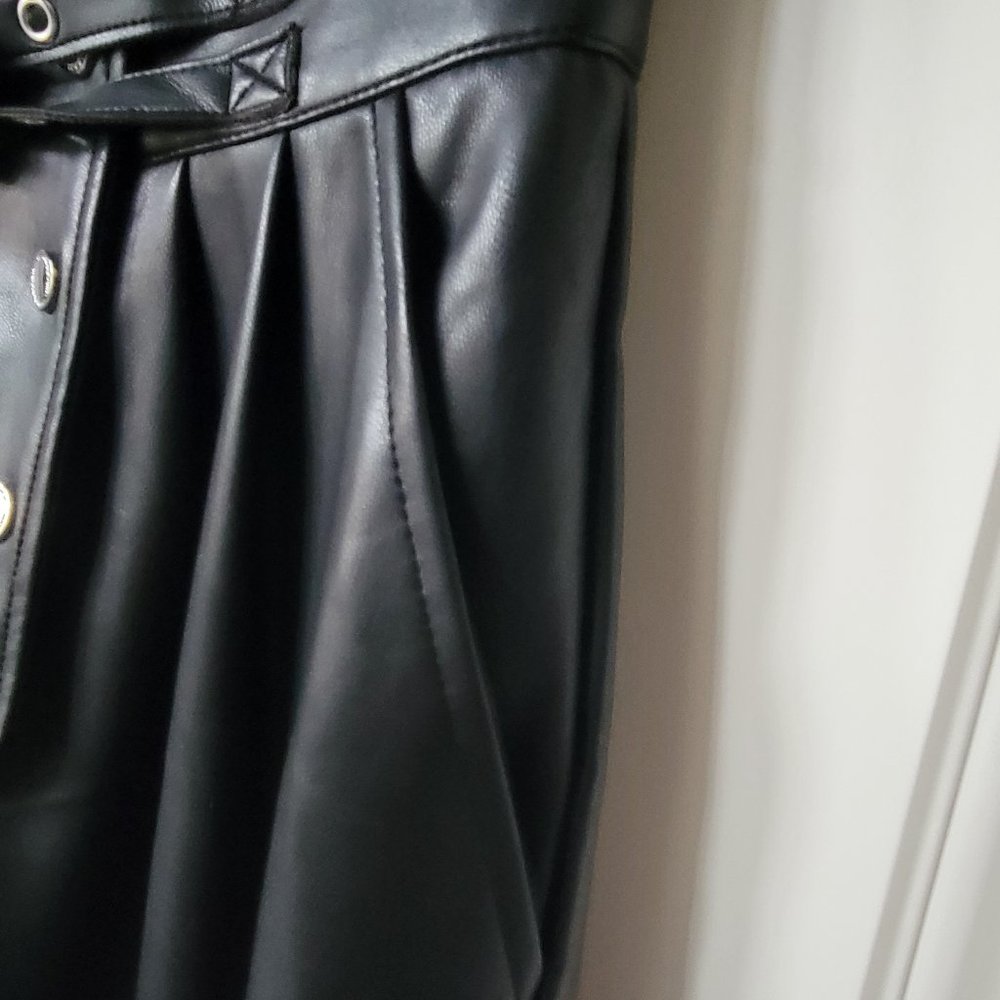 Maniere De Voir Vegan Leather high waisted pants - Picture 9 of 16